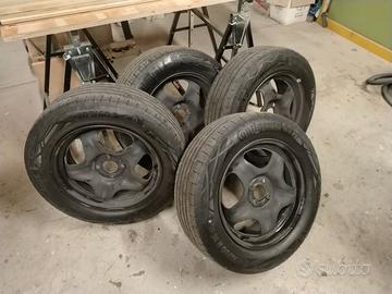 Cerchi dacia da 16p  +copri cerchi originali