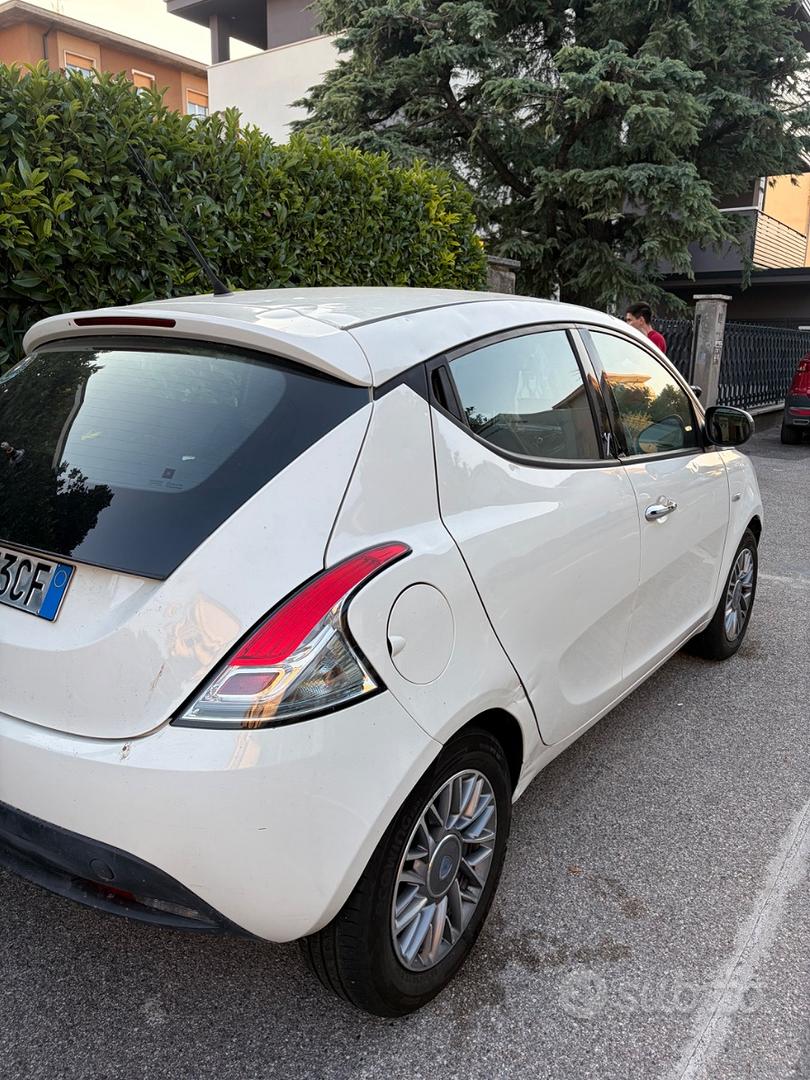 Lancia Ypsilon 2011 photo 5