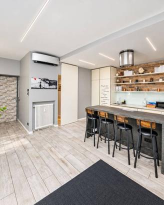 Appartamento di 105 m² con 3 locali e box auto a M