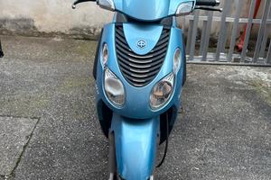 scooter 125 piaggio carnaby
