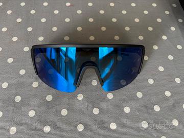 occhiali da sole Out of, modello Piuma