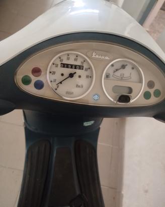 Vespa et2 50 tenuta bene 