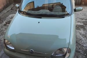 fiat 600  anno 2006  
