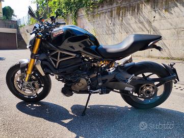 Ducati Monster 1200s