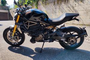 Ducati Monster 1200s