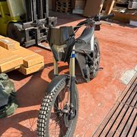 Moto elettrica da trial