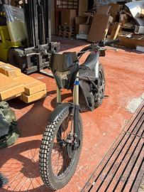 Moto elettrica da trial