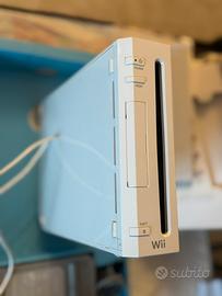 Console Wii + 2 controller base + 7 giochi (boxed)