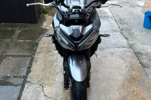 TRIUMPH STREET TRIPLE 765 R - PERFETTA