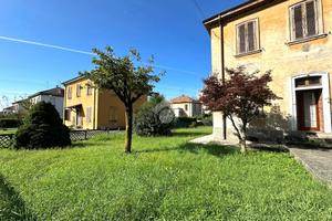 PORZIONE DI BIFAMILIARE A CAPRIATE SAN GERVASIO