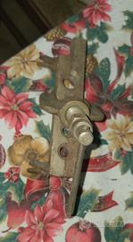 Morsa manuale per svasare tubi 