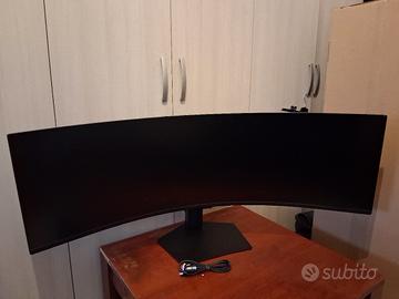 schermo samsung viewfinity s9