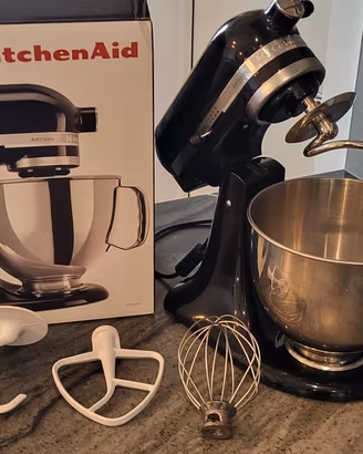 KitchenAid Artisan 4,8L Nera, come nuova, garanzia