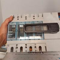 Sezionatore Quadripolare BTicino 400A T7414WF/400