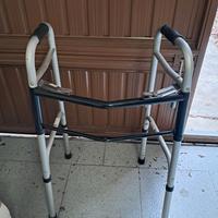 deambulatore pieghevole