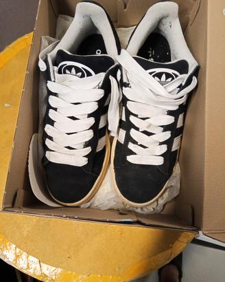 Adidas campus