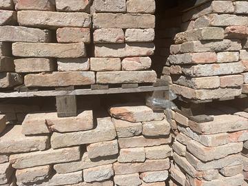 Mattoni antichi fatti a mano