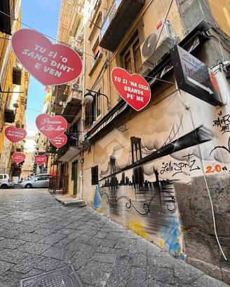 MONOLOCALE A NAPOLI