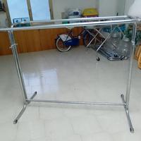 stendino per negozio di abbigliamento 