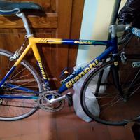 bicicletta da corsa bianchi