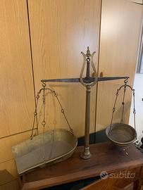 Antica bilancia pesa semi