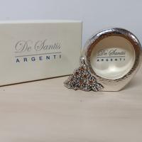 Cornice placcata in argento con fiori e smalto