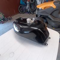 Serbatoio suzuki gsxr 750 1988