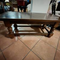 Tavolo basso in legno 