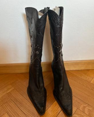 STIVALE CAMPEROS CON BORCHIE METALLICHE