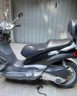 Piaggio Berverly 200
