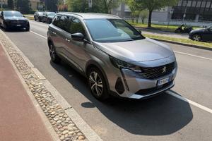 Peugeot 5008 benzina 7 posti 2023