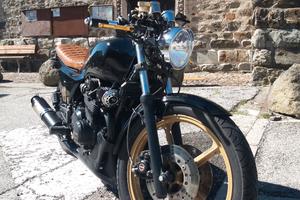 Kawasaki gpz uni-track cafè racer