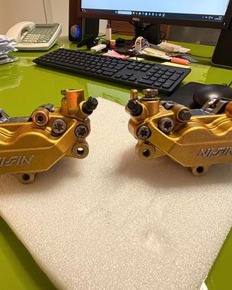 Coppia pinze freno anteriori Nissin per Honda SP2