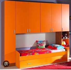 Cameretta arancione doppio letto