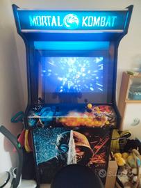 Cabinato gaming 5000 giochi versione retrò. 