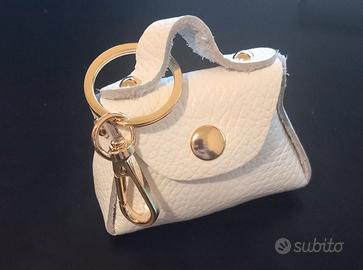 Ciondolo portachiavi Mini borsetta in pelle.