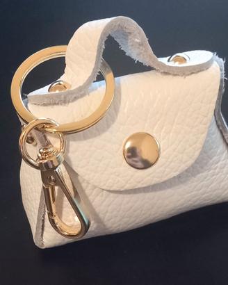 Ciondolo portachiavi Mini borsetta in pelle.