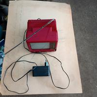 piccolo televisore vintage.