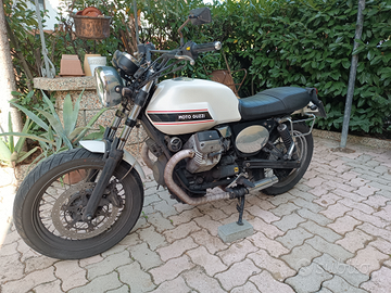 Moto Guzzi v7 classic