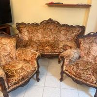 Divani e poltrone antiche