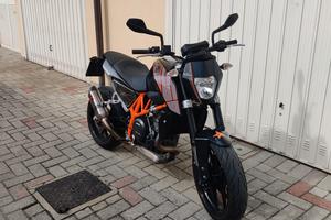 KTM Duke 690 2016