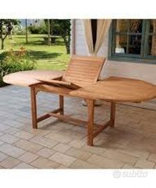 Tavolo di legno ovale