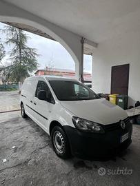 VOLKSWAGEN Caddy 3ªs. Tour. 1ª - 2011