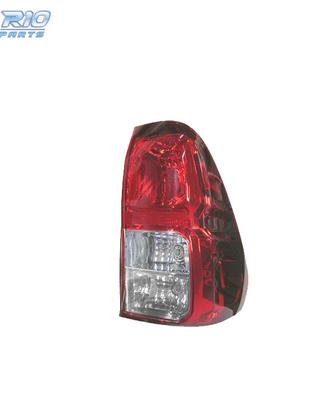 FANALE DESTRO PER TOYOTA HILUX 15-20