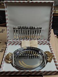 vassoio più 12 forchettine 