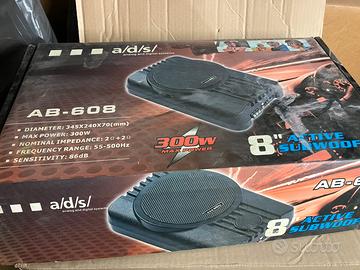 Subwoofer piatto per auto