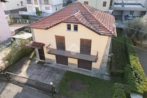 CASA INDIPENDENTE A ALBA