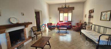 VALDERICE - Via Vespri - Casa a solo con giardino