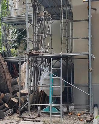 Ponteggio completo zincato pronto per il ritiro
