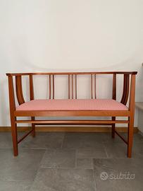 Divanetto in ciliegio